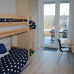 Modern, Gezellig Vakantieappartement Met Ruim Terras In Oostende